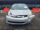 TOYOTA SIENNA LE photo