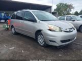 TOYOTA SIENNA LE photo