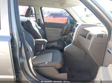 JEEP PATRIOT SPORT 1J8FT28W08D****** снимка