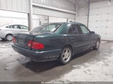 MERCEDES-BENZ E 320 WDBJF55F7VA****** photo