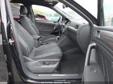 VOLKSWAGEN TIGUAN 2.0T SEL R-LINE 3VV4B7AX9PM****** photo