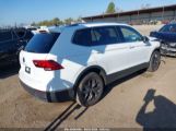 VOLKSWAGEN TIGUAN 2.0T SE снимка