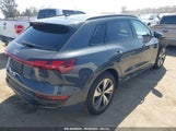 AUDI Q8 E-TRON PREMIUM QUATTRO WA14AAGE9RB****** снимка