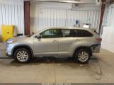 TOYOTA HIGHLANDER LE V6 photo