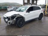 MITSUBISHI OUTLANDER SPORT 2.0 ES/2.0 LE photo