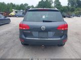 VOLKSWAGEN TOUAREG VR6 LUX снимка