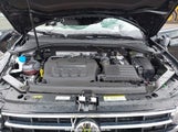 VOLKSWAGEN TIGUAN 2.0T SE/WOLFSBURG EDITION 3VV3B7AXXRM****** снимка