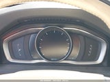 VOLVO S60 T5 PREMIER YV140MFK2F1****** fotografie