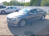 VOLKSWAGEN PASSAT 1.8T SE 1VWBT7A34HC****** снимка