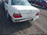 MERCEDES-BENZ E 320 photo