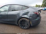 TESLA MODEL Y LONG RANGE DUAL MOTOR ALL-WHEEL DRIVE/PERFORMANCE DUAL MOTOR ALL-WHEEL DRIVE 5YJYGDEF8LF****** снимка