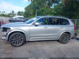 VOLVO XC90 T5 MOMENTUM photo