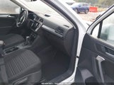 VOLKSWAGEN TIGUAN S 3VVRB7AX9RM****** снимка