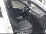 VOLKSWAGEN TIGUAN 2.0T SE R-LINE BLACK 3VV8B7AX7PM****** fotografie