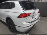 VOLKSWAGEN TIGUAN 2.0T SE R-LINE BLACK 3VV8B7AX7PM****** photo