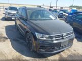 VOLKSWAGEN TIGUAN 2.0T SE/2.0T SE R-LINE BLACK/2.0T SEL снимка