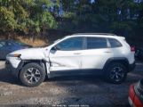 JEEP CHEROKEE TRAILHAWK 4X4 снимка