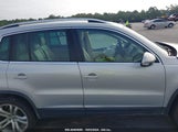 VOLKSWAGEN TIGUAN SEL WVGAV7AX9DW****** снимка