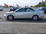 TOYOTA CAMRY XLE V6 4T1BF30K32U****** снимка