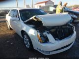 CADILLAC DTS V8 снимка