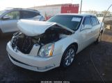 CADILLAC DTS V8 снимка