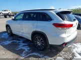 TOYOTA HIGHLANDER SE 5TDJZRFH8JS****** снимка