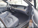 LINCOLN TOWN CAR SIGNATURE 1LNLM82W6VY681836 снимка