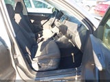 VOLKSWAGEN TIGUAN LIMITED 2.0T WVGAV7AX6JK****** снимка
