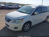 VOLKSWAGEN ROUTAN SEL PREMIUM 2V4RW6DGXBR645821 photo