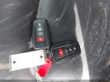 TOYOTA RAV4 XLE JTMP1RFV9LD****** photo