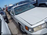 LINCOLN TOWN CAR CARTIER 1LNLM83W7RY****** photo