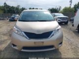 TOYOTA SIENNA LE photo