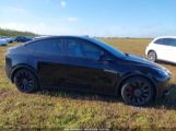 TESLA MODEL Y PERFORMANCE DUAL MOTOR ALL-WHEEL DRIVE photo