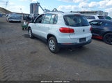 VOLKSWAGEN TIGUAN 2.0T S WVGBV7AX8HW****** fotografie
