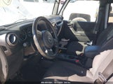 JEEP WRANGLER JK UNLIMITED SPORT S 4X4 1C4HJWDG7JL****** fotografie
