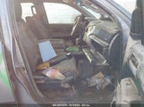 TOYOTA TUNDRA SR5 5.7L V8 5TFUW5F13GX****** photo