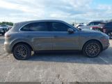 PORSCHE CAYENNE photo