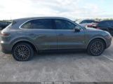 PORSCHE CAYENNE photo