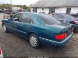 MERCEDES-BENZ E 320 photo