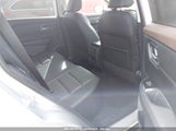 NISSAN ROGUE SV FWD 5N1AT3BA9MC****** fotografie