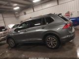 VOLKSWAGEN TIGUAN 2.0T SE/2.0T SE R-LINE BLACK/2.0T SEL снимка