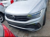 VOLKSWAGEN TIGUAN 2.0T SE R-LINE BLACK 3VVCB7AX7PM****** снимка