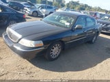 LINCOLN TOWN CAR SIGNATURE 1LNHM81W66Y643077 photo