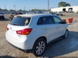 MITSUBISHI OUTLANDER SPORT SE photo