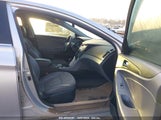 HYUNDAI SONATA SE 2.0T 5NPEC4AB6DH****** снимка
