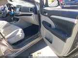 TOYOTA HIGHLANDER XLE 5TDJZRFHXKS****** снимка