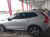 VOLVO XC60 T5 MOMENTUM YV4102RK3J1****** fotografie