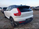 VOLVO XC40 R-DESIGN photo