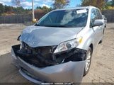 TOYOTA SIENNA XLE PREMIUM 7 PASSENGER 5TDDK3DCXGS****** photo