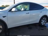 TESLA MODEL Y AWD/LONG RANGE DUAL MOTOR ALL-WHEEL DRIVE photo